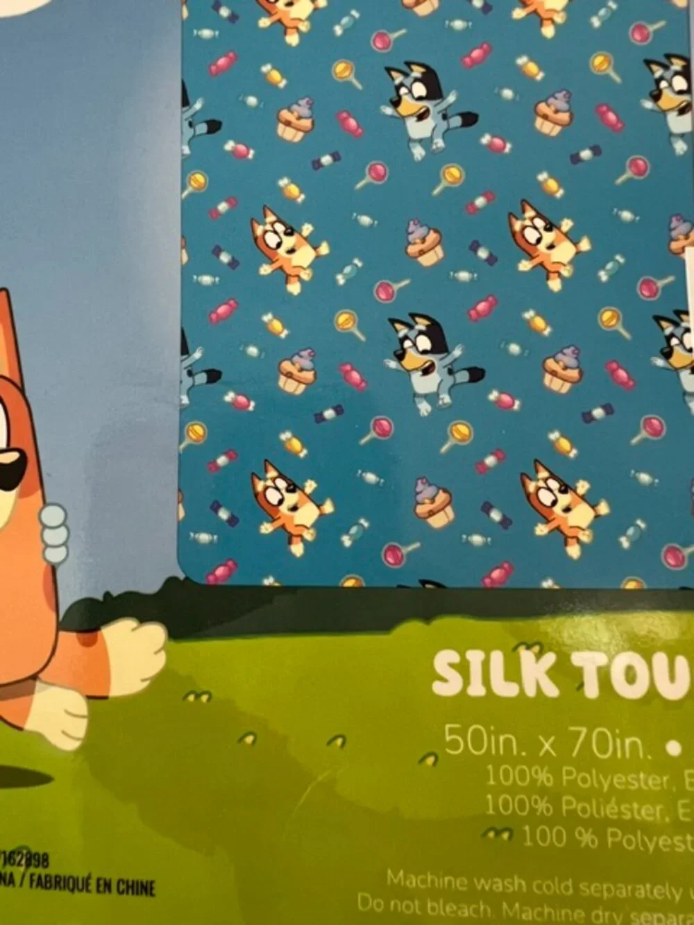 BLUEY SWEET TREATS BLANKET